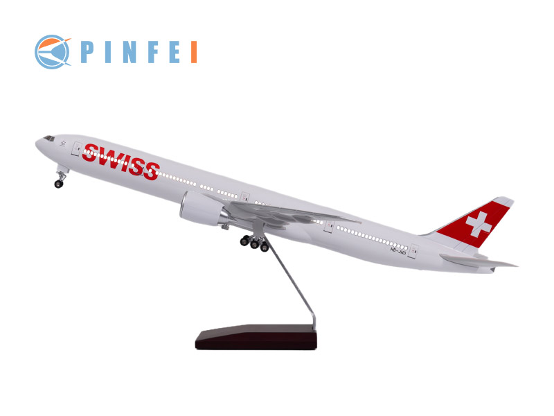 47cm Boeing 777-300ER Swiss